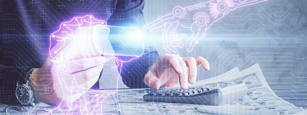Finanztechnologie in Aktion - Person mit Taschenrechner und digitaler Visualisierung